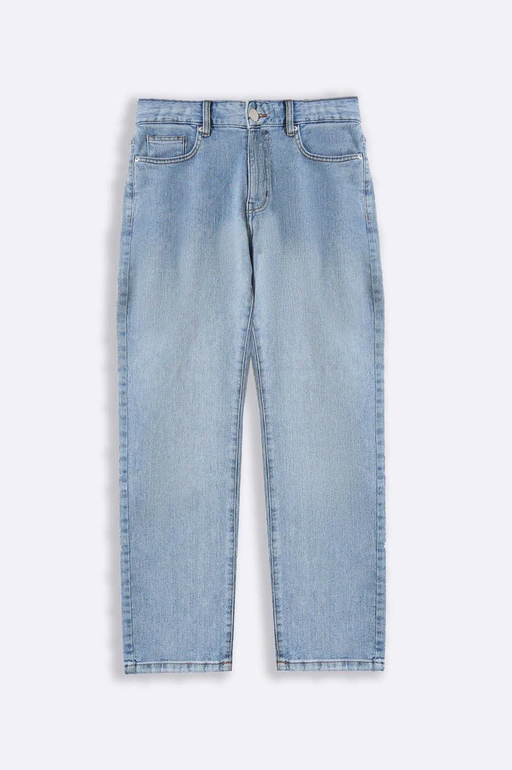 CLASSIC STRAIGHT JEANS