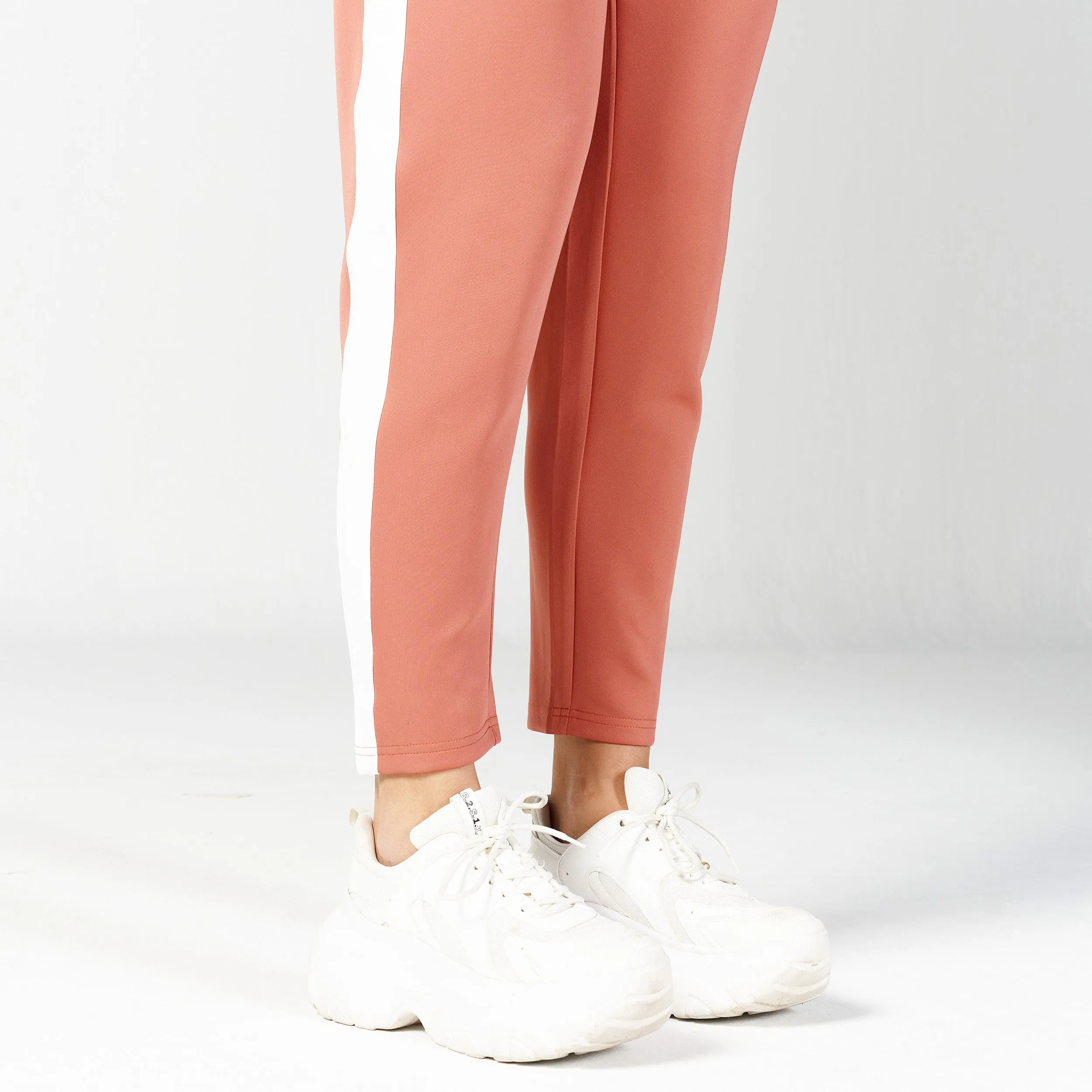 Core Tapered Pants - Light Mahogany