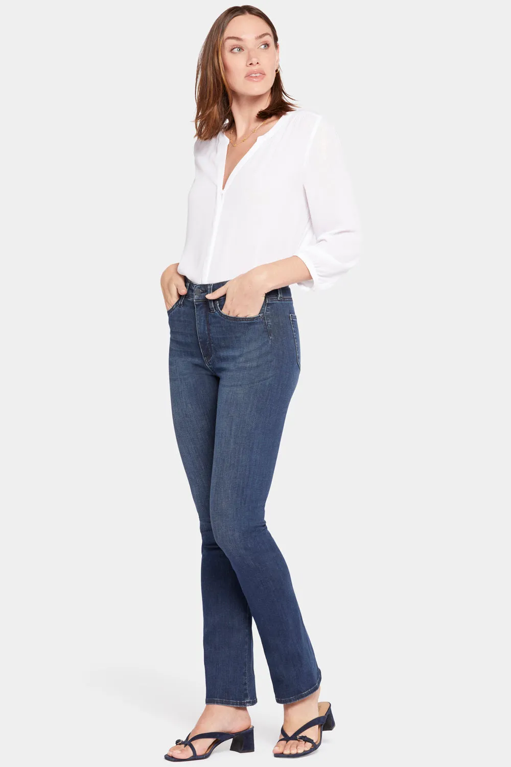 Le Silhouette Slim Bootcut Jeans In Petite - Precious