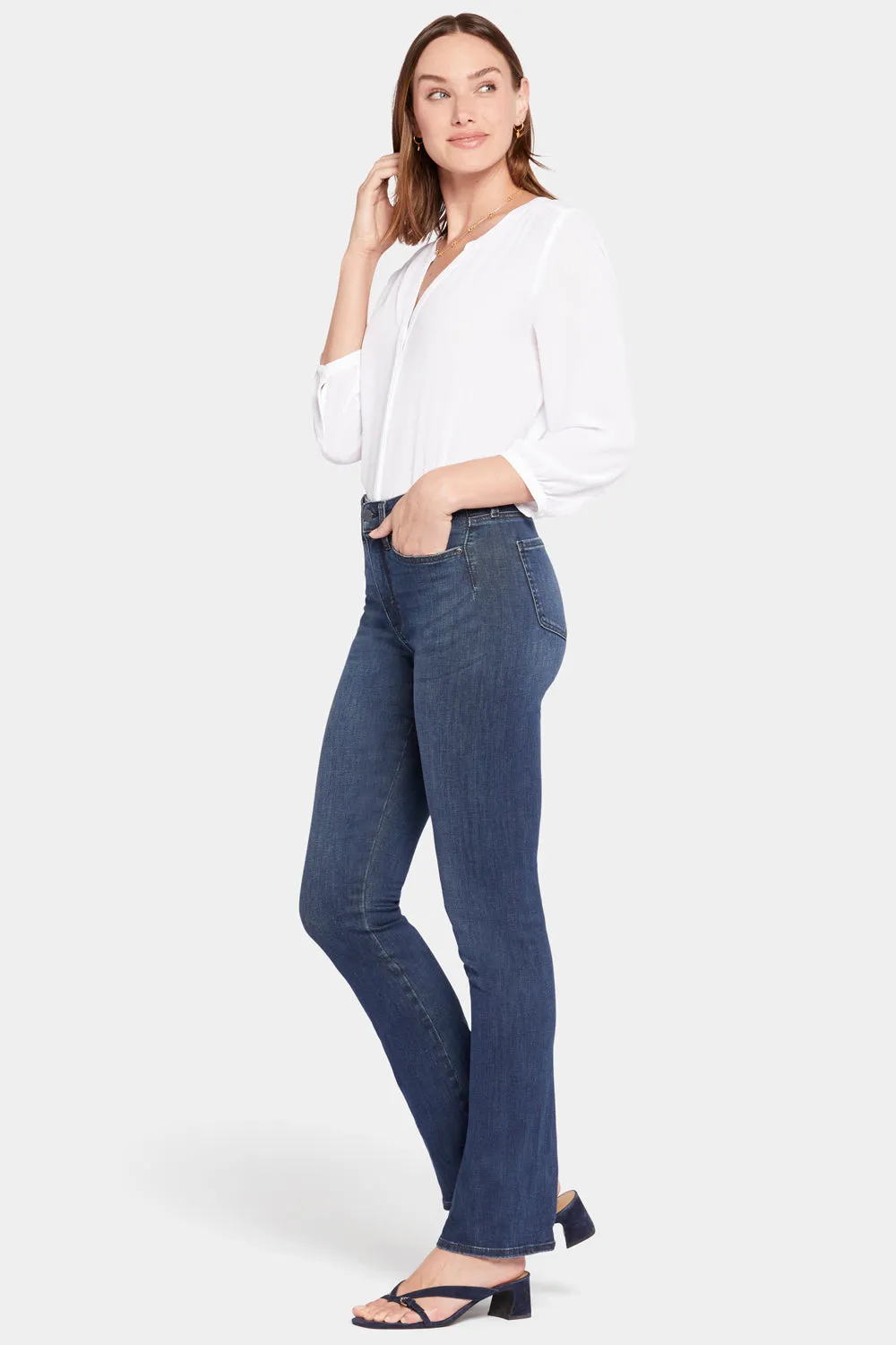 Le Silhouette Slim Bootcut Jeans In Petite - Precious